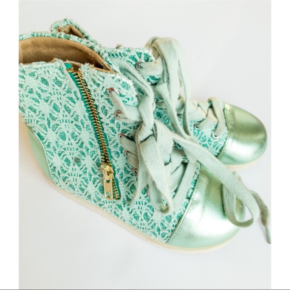 Joyfolie Mila Spring Green size 11 Sneaker - Picture 3 of 4